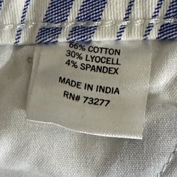 So sz jr 17 shorts in a medium blue and white stripe EUC Quality shorts. - Picture 11 of 11